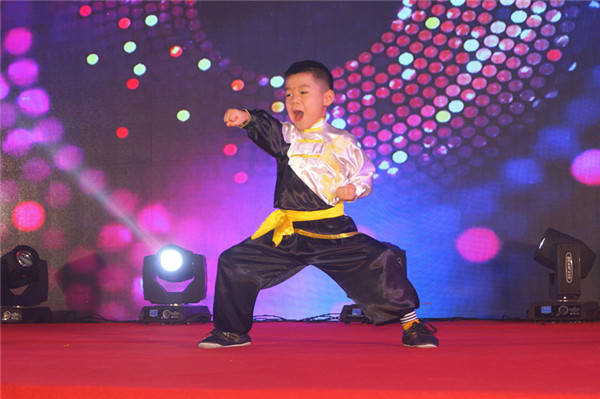 ag庄闲生物召开2018年度表扬奖励大会暨2019年度事情妄想大会 ag庄闲生物召开2018年度表扬奖励大会暨2019年度事情妄想大会